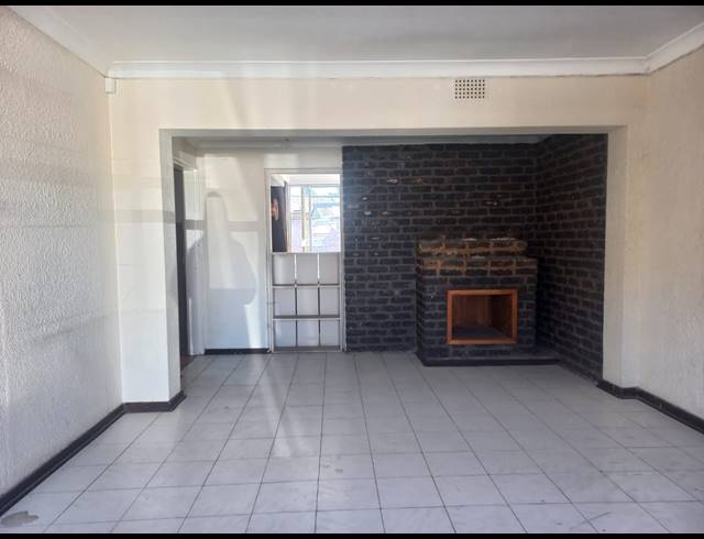 3 BEDROOM FREESTANDING FOR SALE IN RENSBURG